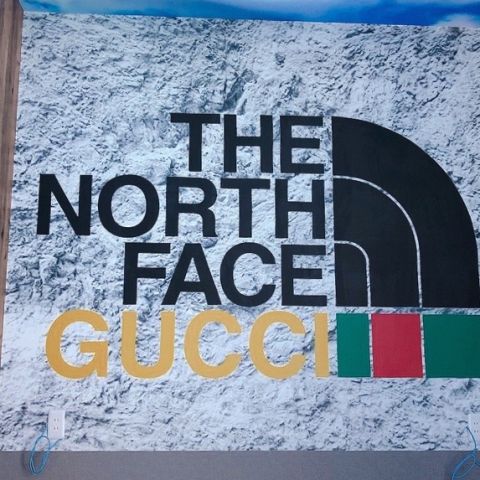 オフィスの壁面 アイキャッチ画像